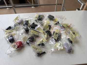 Veiling - Mixpartij 22 stuks Jabra - o.a. oortjes en headset, Articles professionnels, Stock & Retail | Stocks