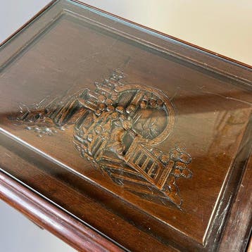 Bijzettafel - Chinoiserie bijzettafeltje van gesneden, Antiek en Kunst