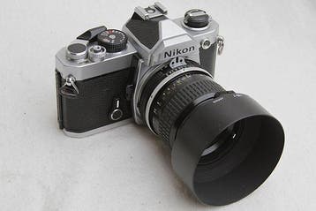 Nikon FM + Ai Nikkor 85/2.0 Appareil photo argentique