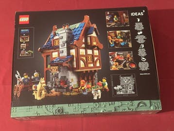 Lego Set - 21325 - Ideas (CUUSOO) - Medieval Blacksmith