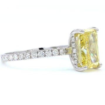 Ring - 18 karaat Witgoud - 2.39ct. tw. Geel Diamant (Fancy