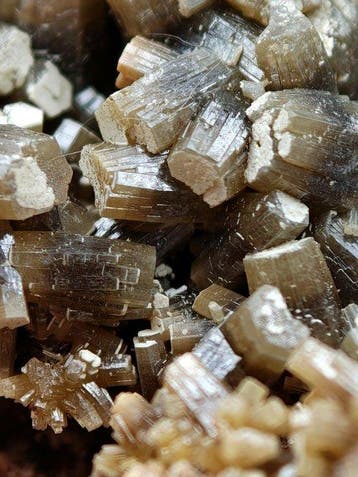 RARA ENDLICHITE BEIGE, VANADINITE rijk aan arseen Kristallen