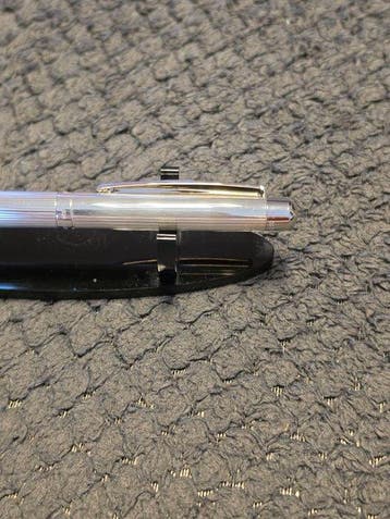 otto hutt - design02 - Stylo à bille