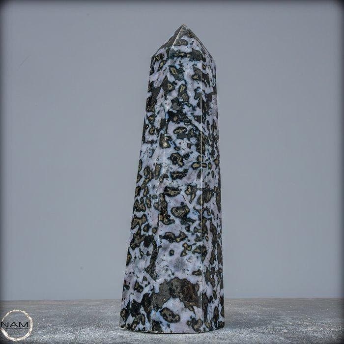 Natuurlijke Zeer Grote Indigo Gabbro - Merlinit Obelisk-, Verzamelen, Mineralen en Fossielen