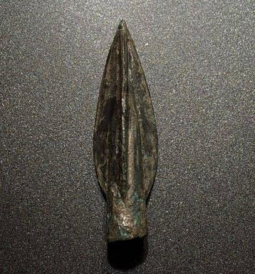 Oud-Grieks, Hellenistisch Brons Pijlkop met sokkel in