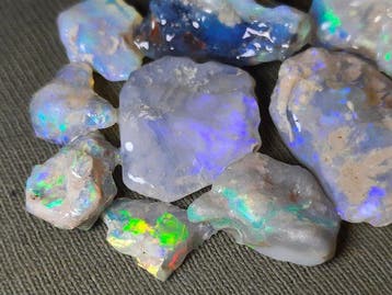 22,3 cts - Topkleuren - Australian Opal Ruw- 4.46 g