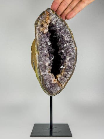 Quality raw amethyst Crystal goede on stand Kristal -