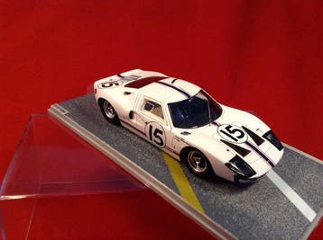Bizarre 1:43 - Model raceauto - ref. #BZ282Ford GT40 Sport, Nieuw