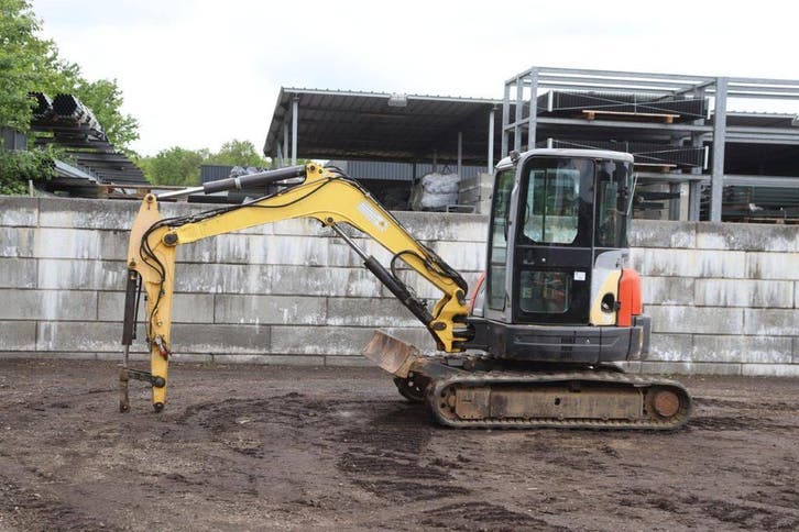 Veiling: Rupsgraafmachine New Holland E50B SR Diesel 2011, Articles professionnels, Machines & Construction | Grues & Excavatrices