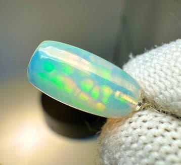 Opaal Cabochon - Hoogte: 24 mm - Breedte: 9 mm- 1.02 g - (1)