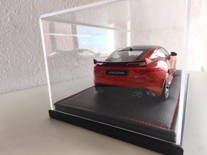Autoart 1:18 - Modelauto - Jaguar F-Type SVR, Hobby en Vrije tijd, Modelauto's | 1:5 tot 1:12
