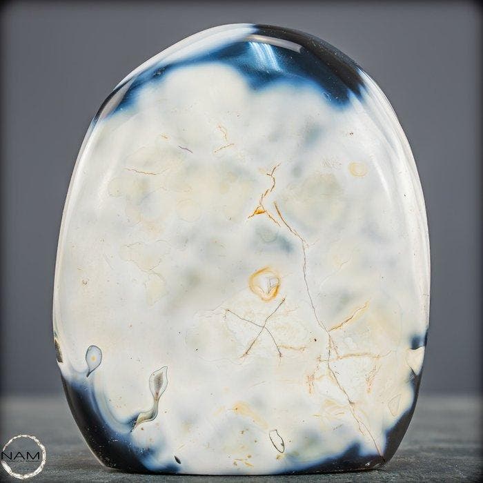 Natuurlijke orka-agaat vrije vorm – Krachtige elegantie van, Antiek en Kunst, Curiosa en Brocante