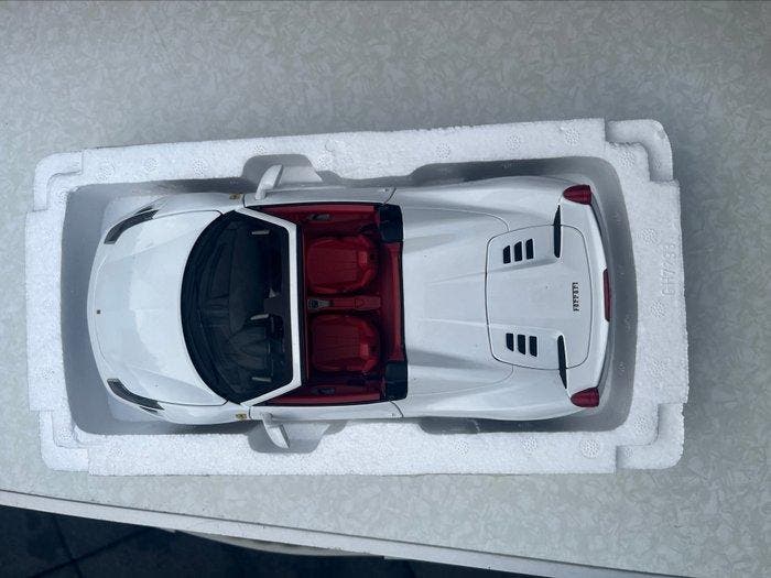 Hot Wheels 1:18 - Modelauto - Ferrari 458 Spider, Hobby en Vrije tijd, Modelauto's | 1:5 tot 1:12