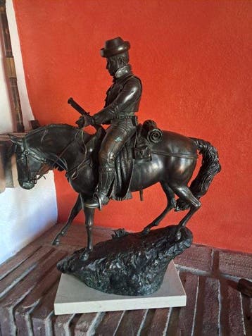 sculptuur, Bandolero a caballo - 57 cm - Brons, Marmer, Antiek en Kunst