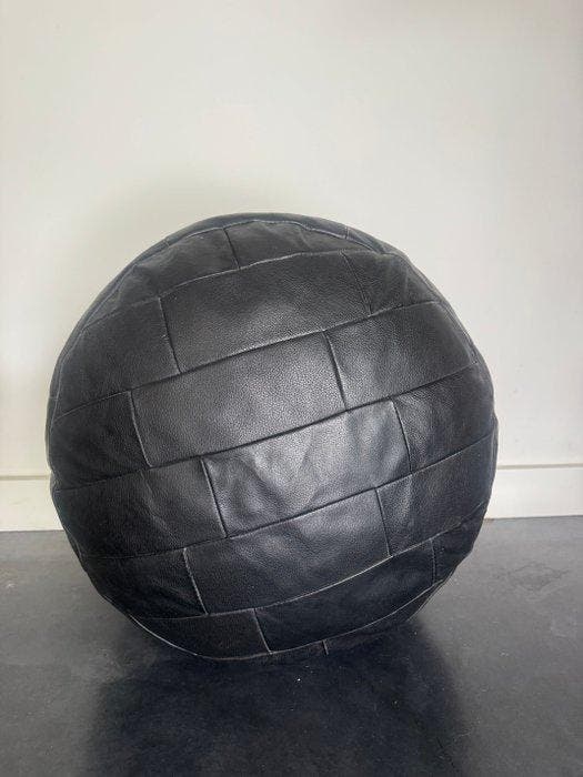 Pouf - Cuir, Antiquités & Art, Art | Objets design