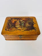 Cercueil - Ancienne boîte laquée du XIXe siècle avec une