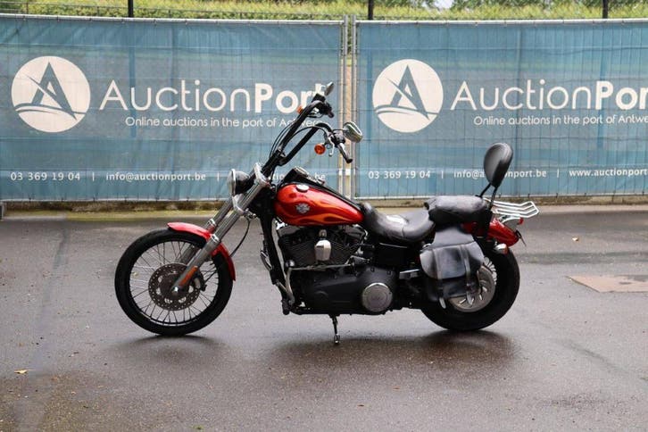 Veiling: Motor Harley Davidson Dyna Wide Glide Benzine 2013, Motos, Motos | Harley-Davidson, Enlèvement