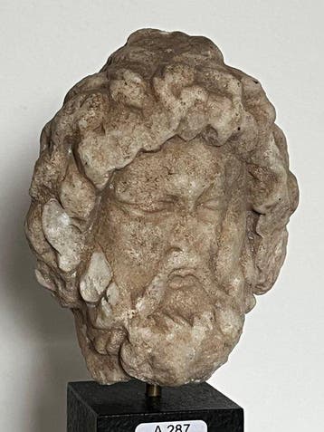 Oud-Romeins Marmer Hoofd van een buste of een statuette van