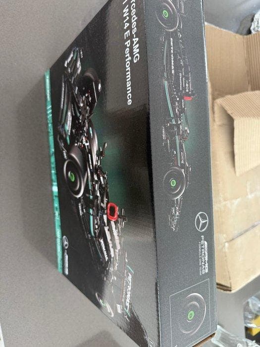 Lego Set - Technic - Mercedes-AMG F1 W14 E Performance, Hobby en Vrije tijd, Modelauto's | 1:5 tot 1:12