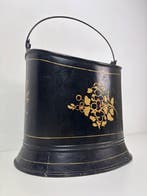 Seau - Seau à charbon victorien en tôle noire datant de