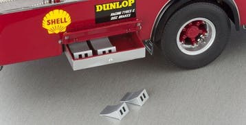 CMC 1:18 - Voiture miniature - Ferrari Racing transporter, Nieuw