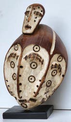 Lega-maskers met drie gezichten uit de DR Congo - Masker