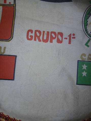 Fanion - Gagliardetto Coppa del Mondo 1982 con autografi
