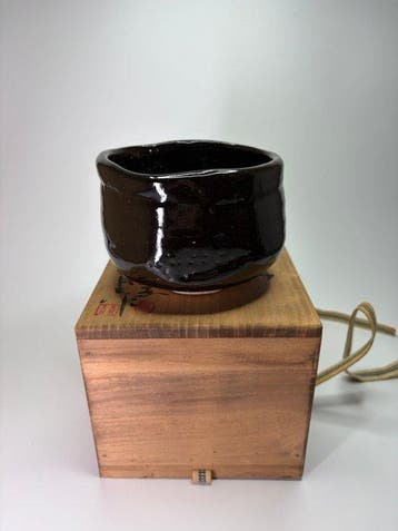 Japanse Hikidashi-guro Chawan – theebol met zwarte glazuur –