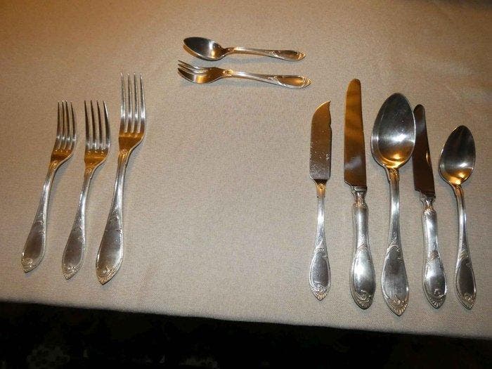 Oscar Wiskemann - Bestekset voor 12 personen (124) -, Antiquités & Art, Antiquités | Meubles | Tables