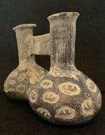 Chimu-cultuur dubbelkamerig vat met decoratie - Peru -