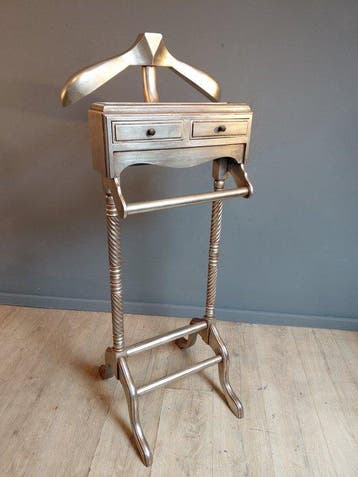 Dressboy - Mahonie - Baroque Style