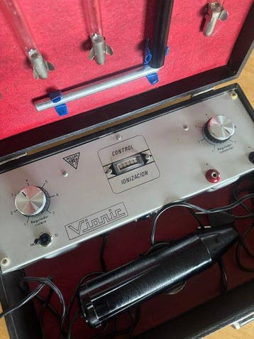 Tesla - Millas - Medisch instrument - VIONIC - Metaal, Hout,