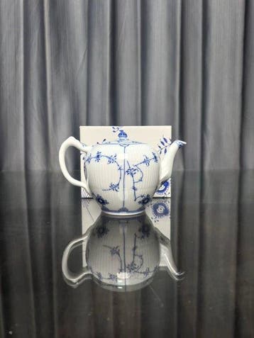 Royal Copenhagen - Theepot - Porselein - Blue Fluted Plain