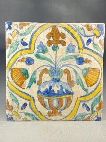 Carreau - Vase Fleuri et Fleur de Lys - XVIIe siècle