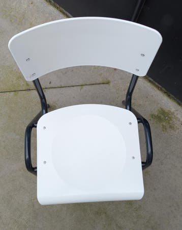 stapelbare stoelen - metaal en kunststof (9 stuks), Huis en Inrichting, Stoelen, Ophalen, Zo goed als nieuw, Kunststof, Vijf, Zes of meer stoelen