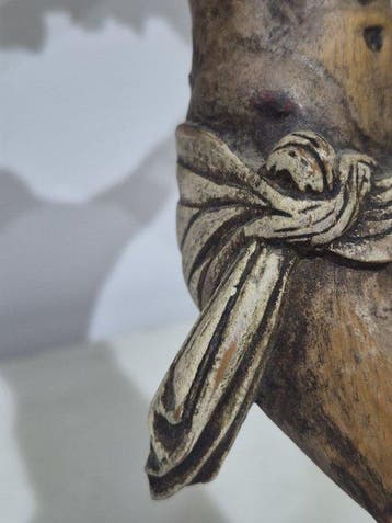 Figuur - Cristo crucificado de madera tallada y policromada