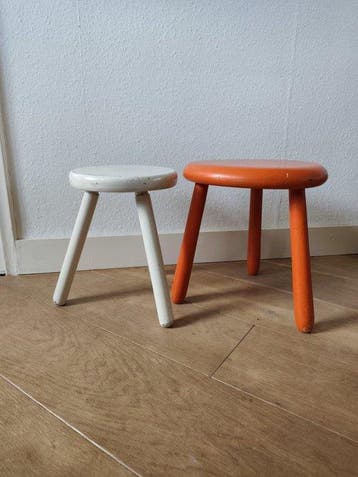 Kruk - driepoot tripod - geschilderd - Twee Houten krukken