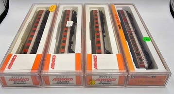 Arnold N - 3211, 3215 - Wagon de passagers pour trains, Hobby en Vrije tijd, Nieuw