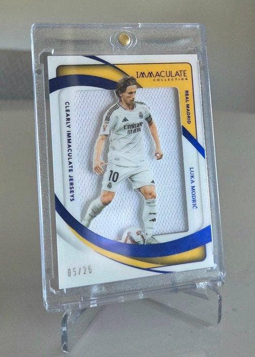 2024/25 Panini Immaculate Collection Luka Modric /25, Verzamelen, Stickers