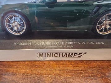 Minichamps 1:18 - Modelauto - Porsche 911 (992) Turbo S, Nieuw
