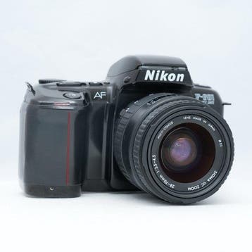 Nikon F-601 Quartz Date + Sigma UC Zoom 3.5-4.5/28-70mm |