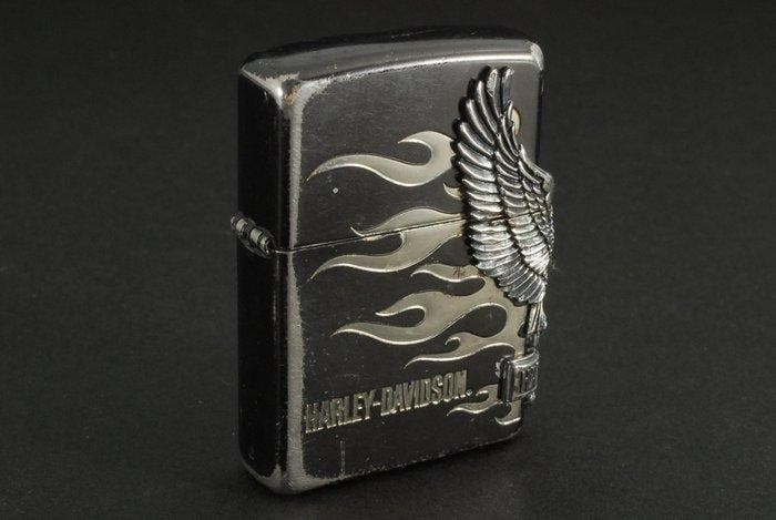 Zippo - Harley-Davidson Eagle Emblem model - Zakaansteker -, Verzamelen, Rookartikelen, Aanstekers en Luciferdoosjes