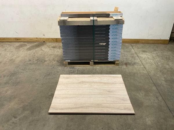 Veiling - 47,5m² Purity Glow gelakt eiken laminaatvloer, Bricolage & Construction, Planches & Dalles