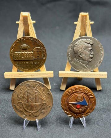 Penning - Czechoslovakia – Collection of 4 Bronze &
