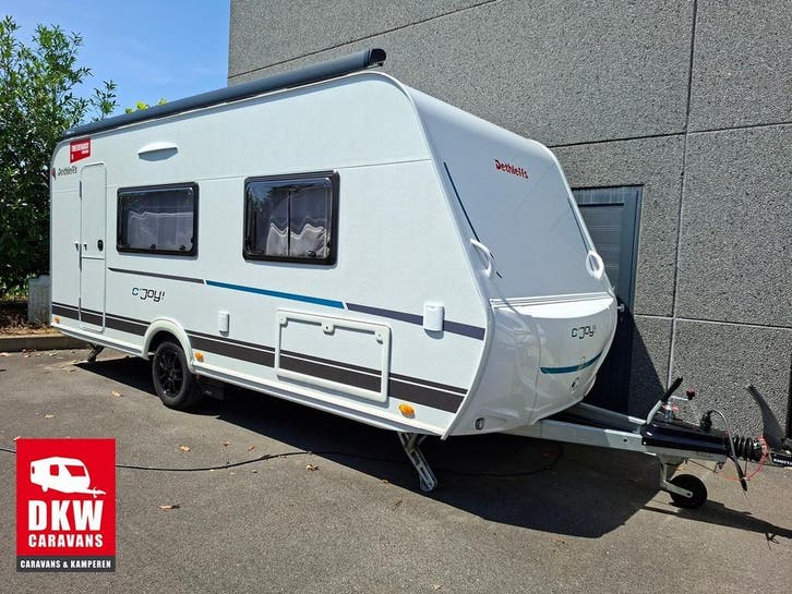 Dethleffs C’joy 480 FSH, Caravans en Kamperen, Caravans, tot en met 4, Dethleffs, Gascomfoor, Hordeur, Kachel, Koelkast, Lichtmetalen velgen
