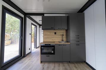 OK-Unit 13.20 m x 3.20 m | Huisvesting | Noodwoning
