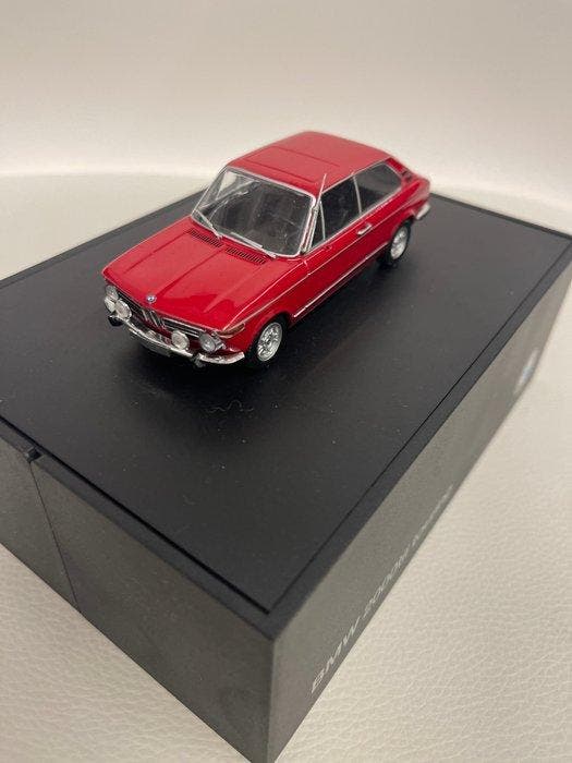 BMW 1:43 - Model sportwagen (2) - BMW 2000tii Touring; BMW, Hobby en Vrije tijd, Modelauto's | 1:5 tot 1:12
