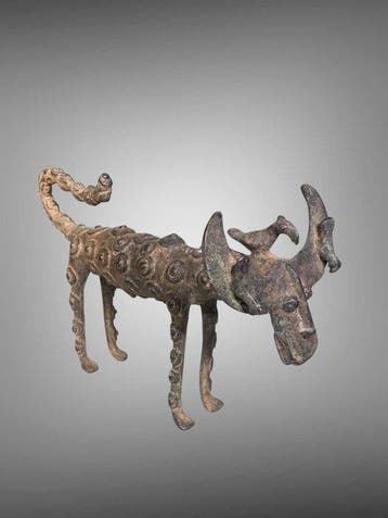 Zebu en bronzen Dogon - Prachtig dier met hoorns - Dogon -