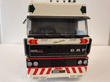 Road Kings 1:18 - Voiture miniature - DAF 3600 ATI SpaceCab, Nieuw