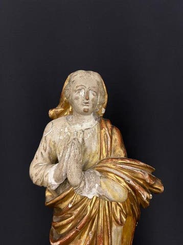 sculptuur, Vierge en prière en bois sculpté, polychromé et